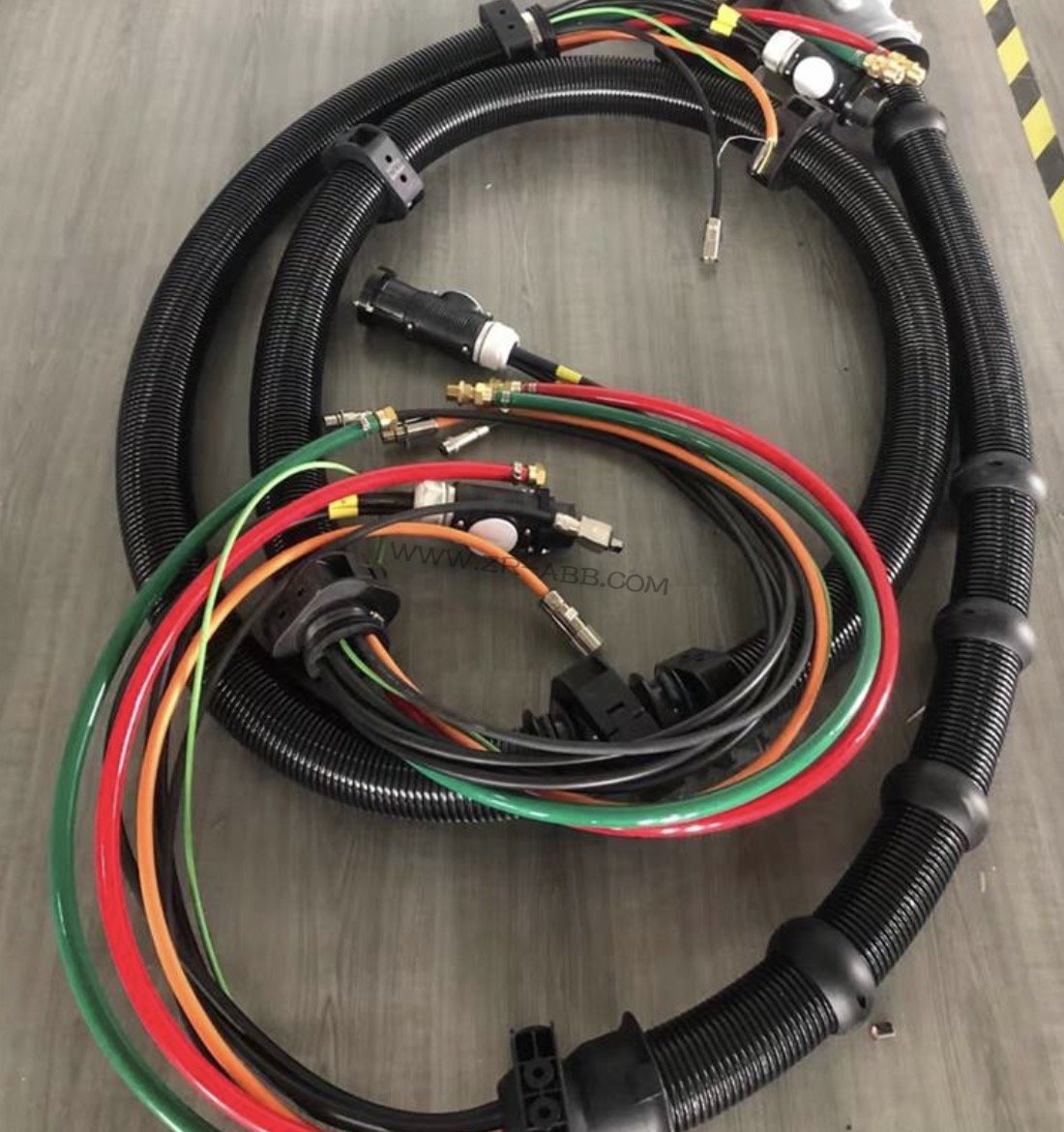 ABB�C���˱��w��|3HAC14140-1�S�޿��@�ײ�