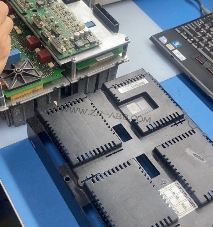 ABB�C����3HAC025338-006�����S�޼���