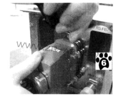 ABB�C���˿��ƹ��b�{(di��o)ԇ