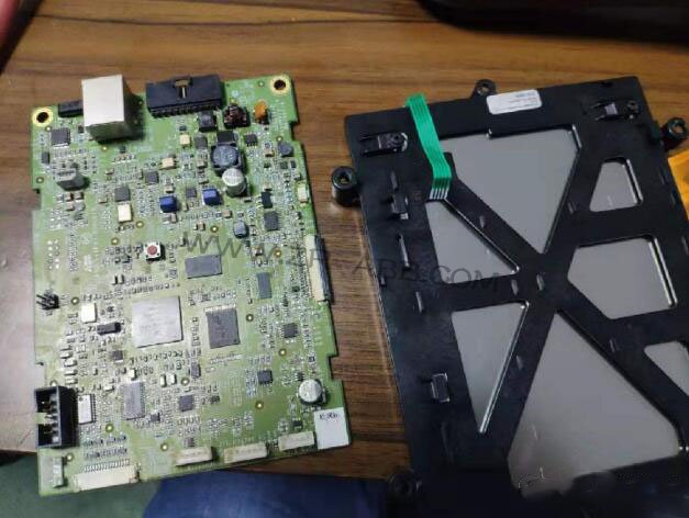 ABB機器人示教盒維修拆解過程及更換步驟